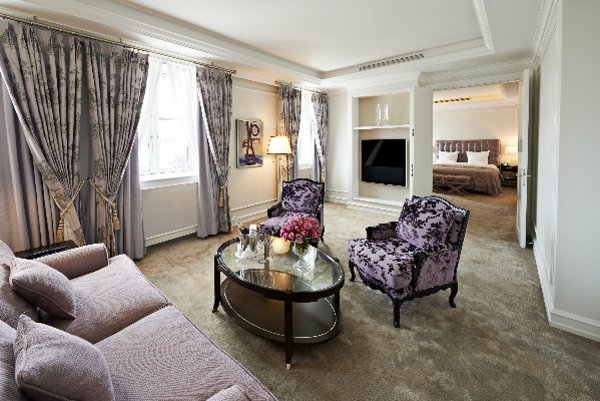 Hotel-Dangleterre-Bedroom Suite