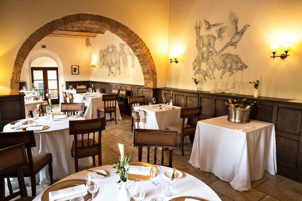 Castel-Monastero-Contrada-restaurant